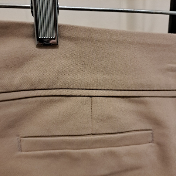 Apt. 9 Beige Golf Capri Size 8 #79 - Picture 5 of 7